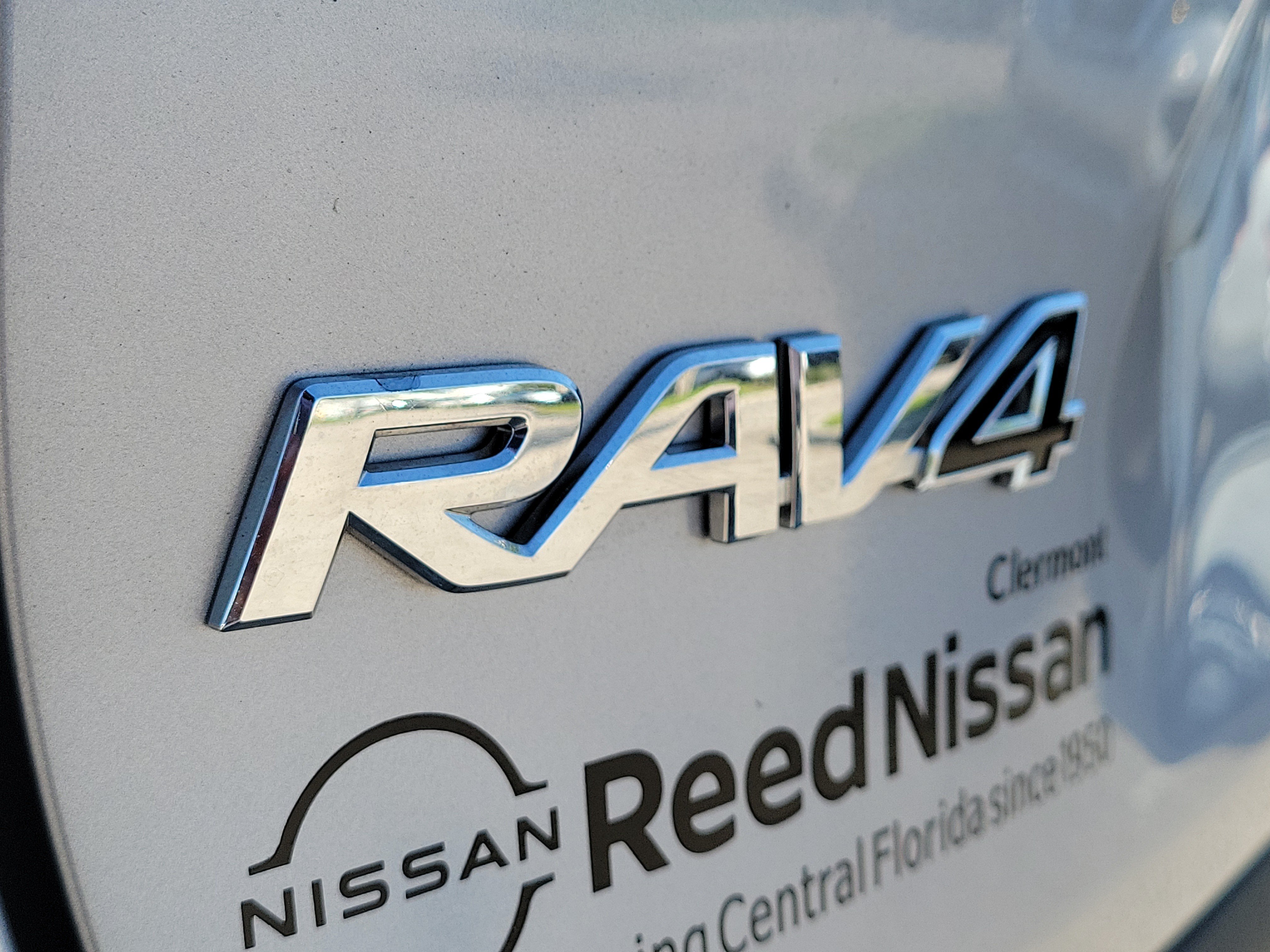 Used 2025 Toyota RAV4 XLE FWD image 11