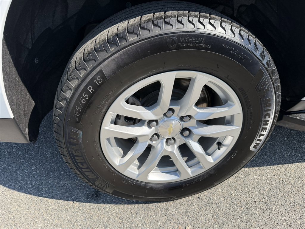 Used 2021 Chevrolet Suburban LS image 5