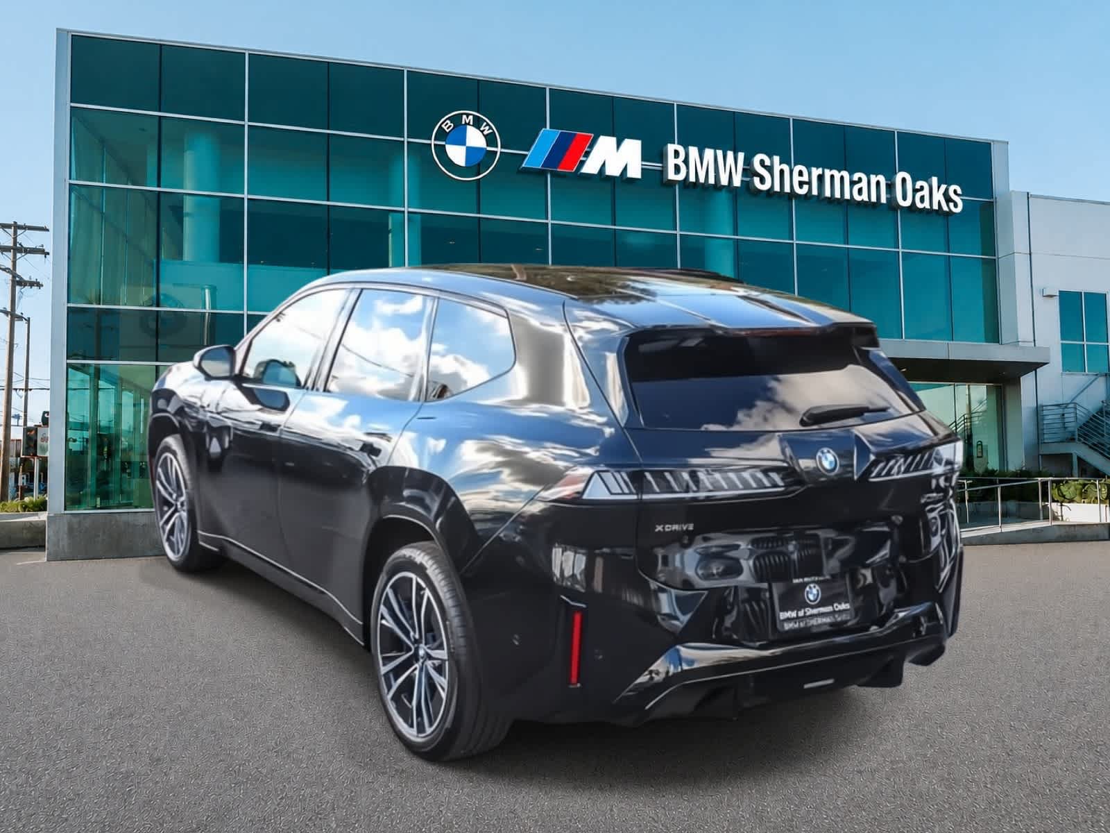 New 2027 BMW iX3 50 xDrive w/ M Sport Package AWD/4WD image 8