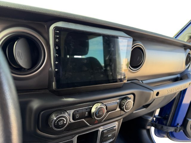Used 2018 Jeep Wrangler Sport AWD/4WD image 11