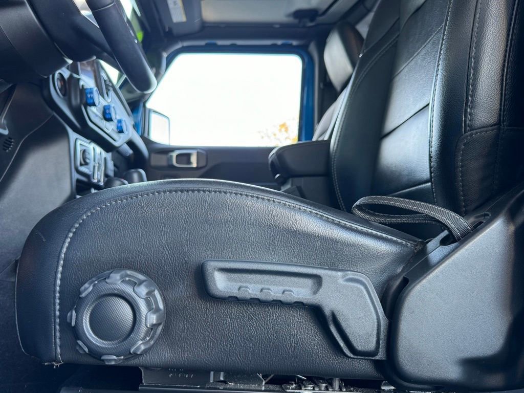 Used 2021 Jeep Wrangler Unlimited Sahara w/ Cold Weather Group image 16