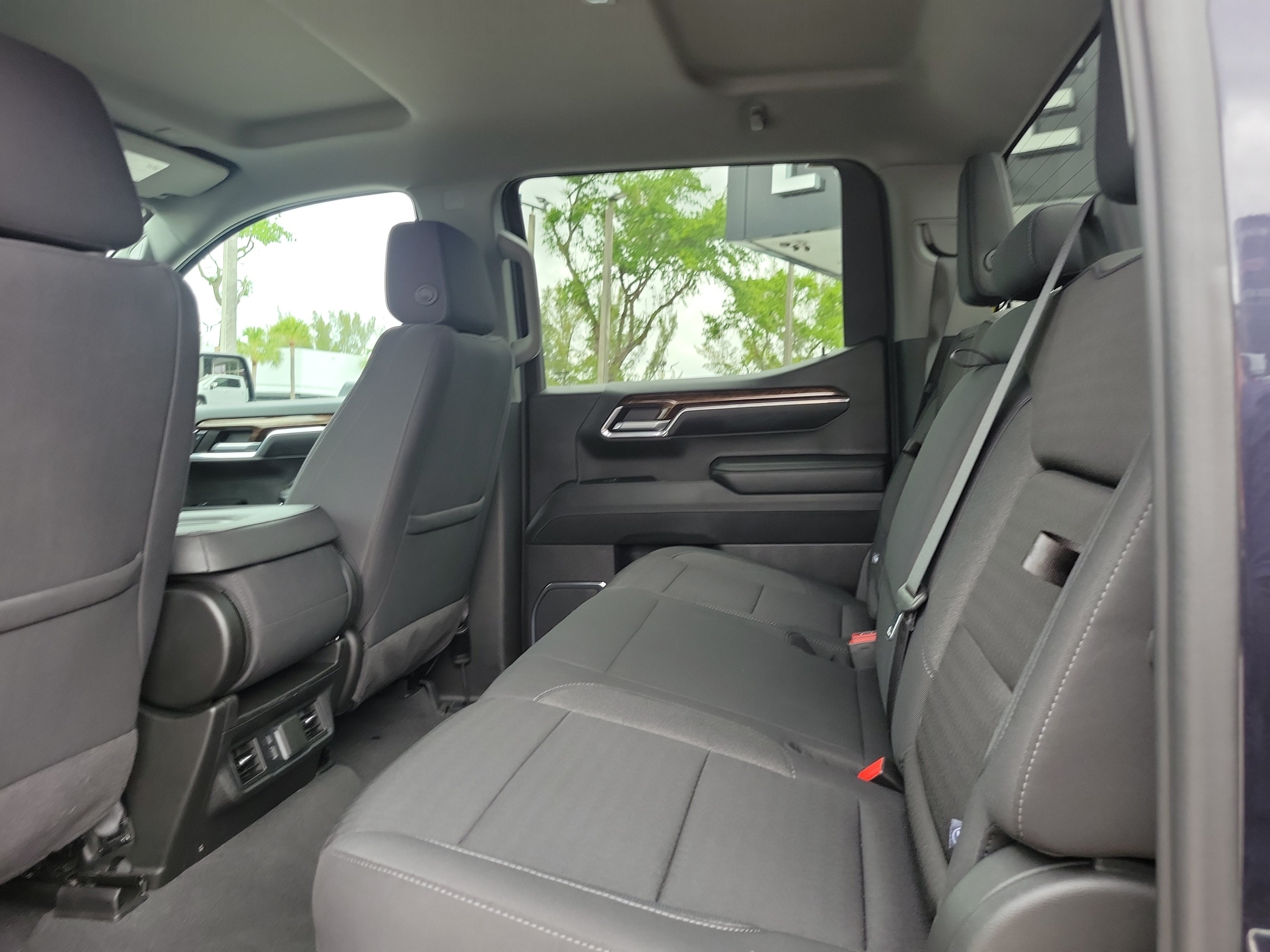 Used 2024 GMC Sierra 1500 Elevation AWD/4WD image 14