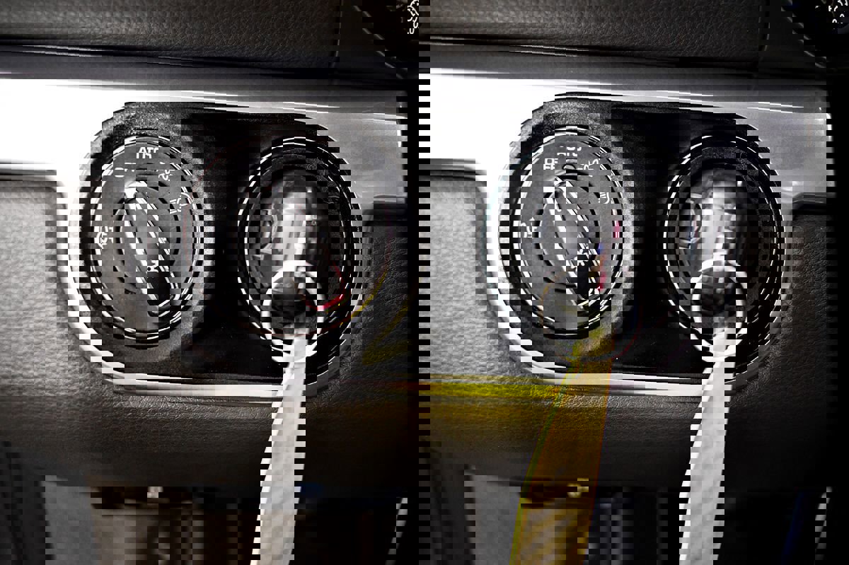 Used 2017 Porsche 718 Cayman S image 21