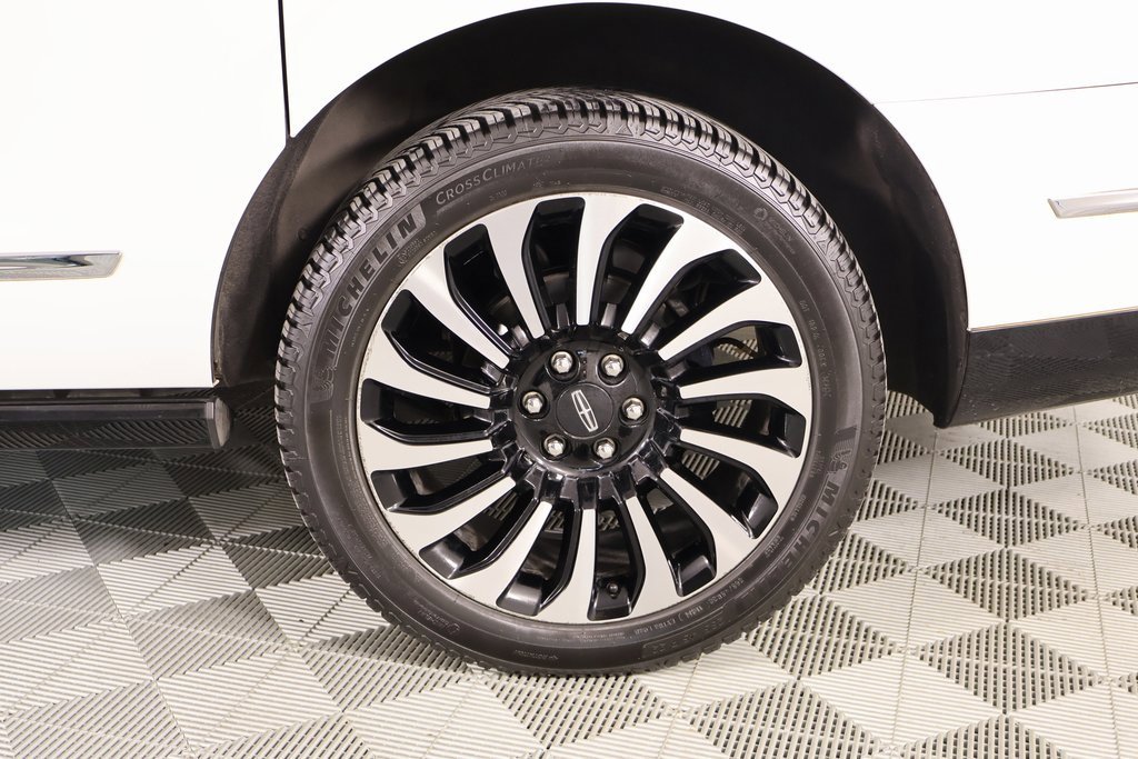 Used 2023 Lincoln Navigator L Black Label image 21