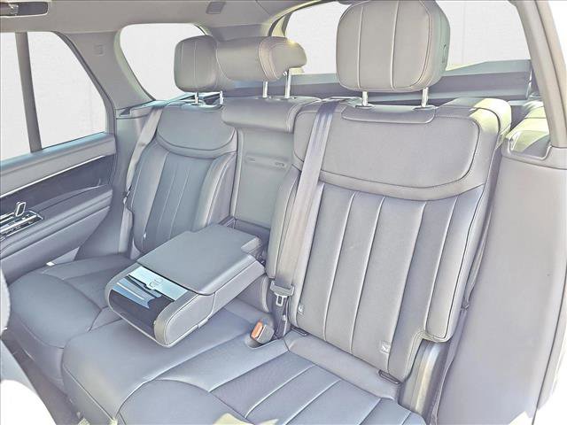 New 2025 Land Rover Range Rover SE image 14