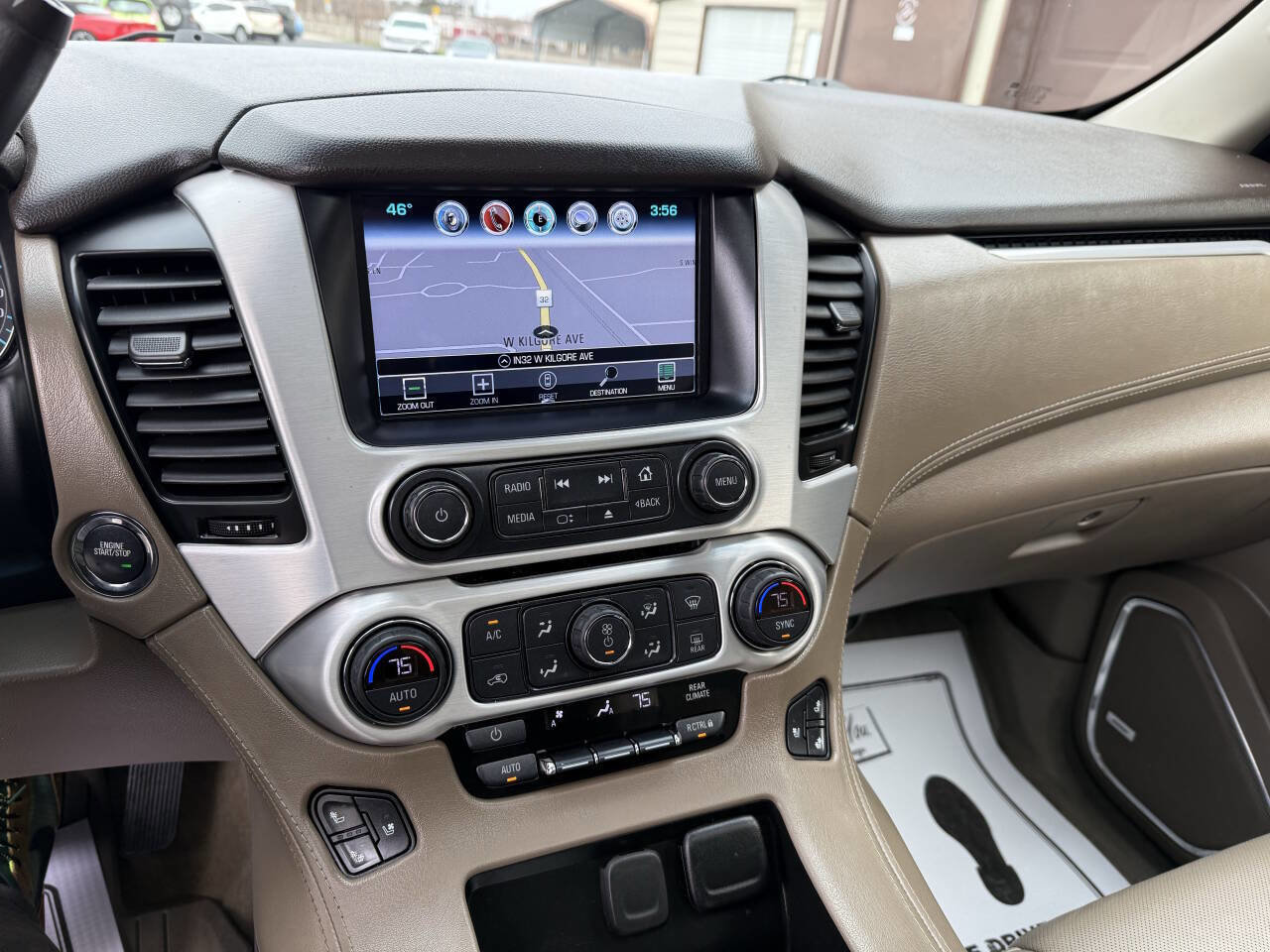 Used 2019 GMC Yukon XL SLT w/ Premium Edition AWD/4WD image 10