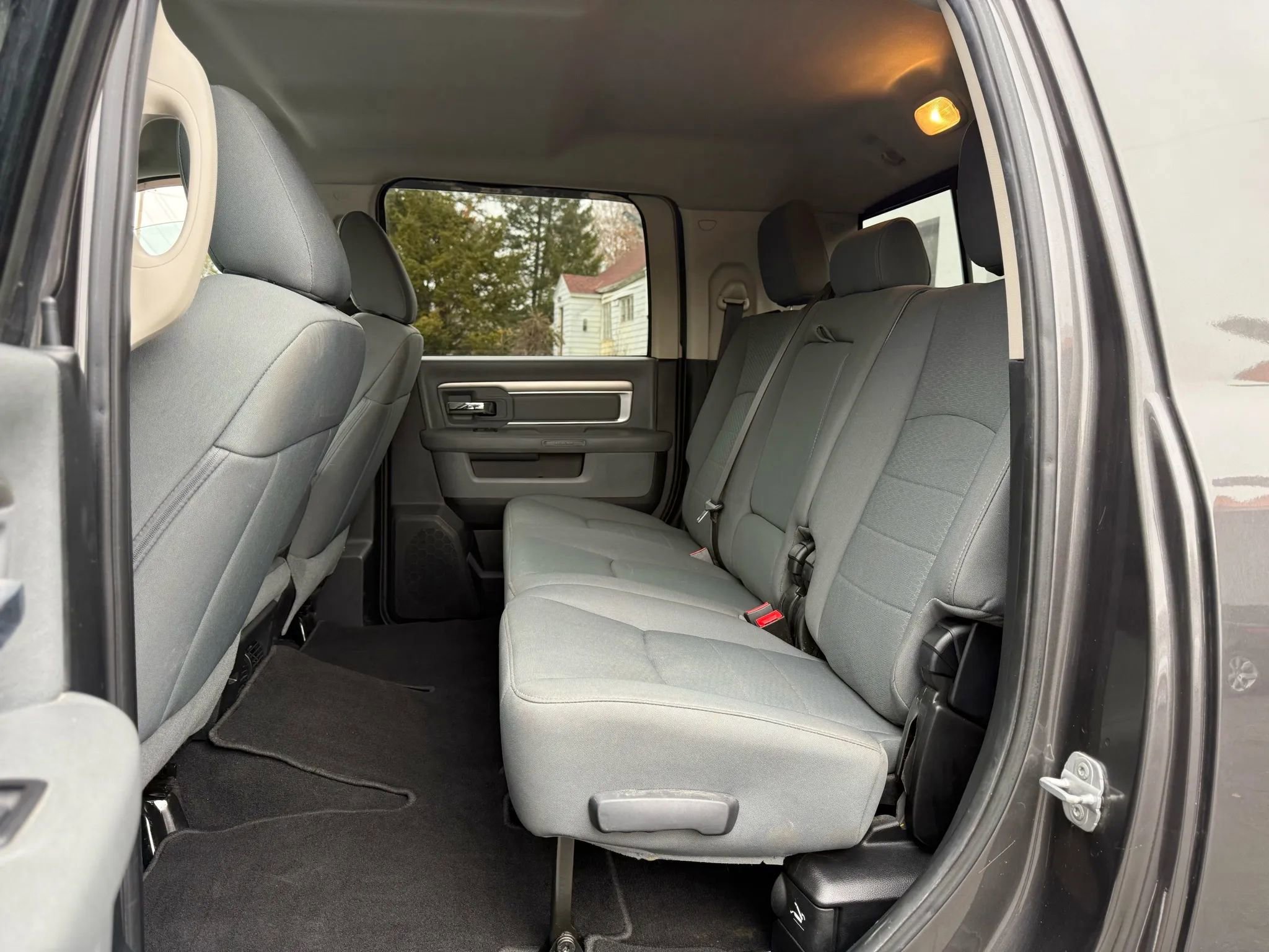 Used 2014 RAM 2500 SLT image 22