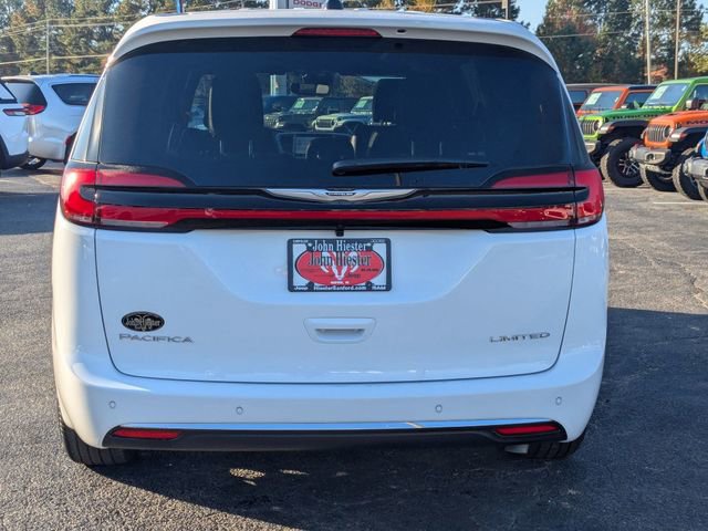 New 2026 Chrysler Pacifica Limited image 5