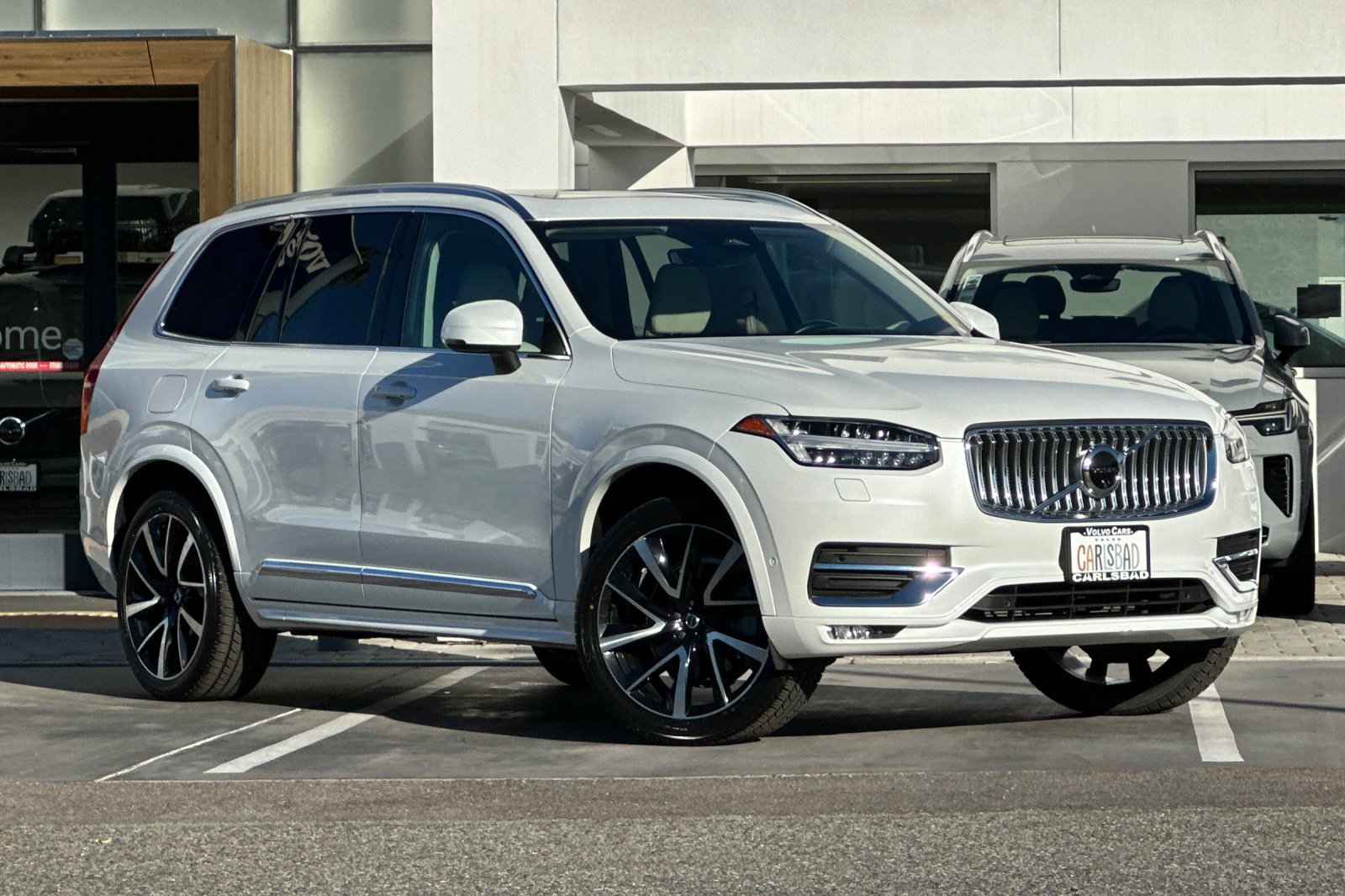Certified 2023 Volvo XC90 B6 Plus w/ Protection Package Premier AWD/4WD image 2