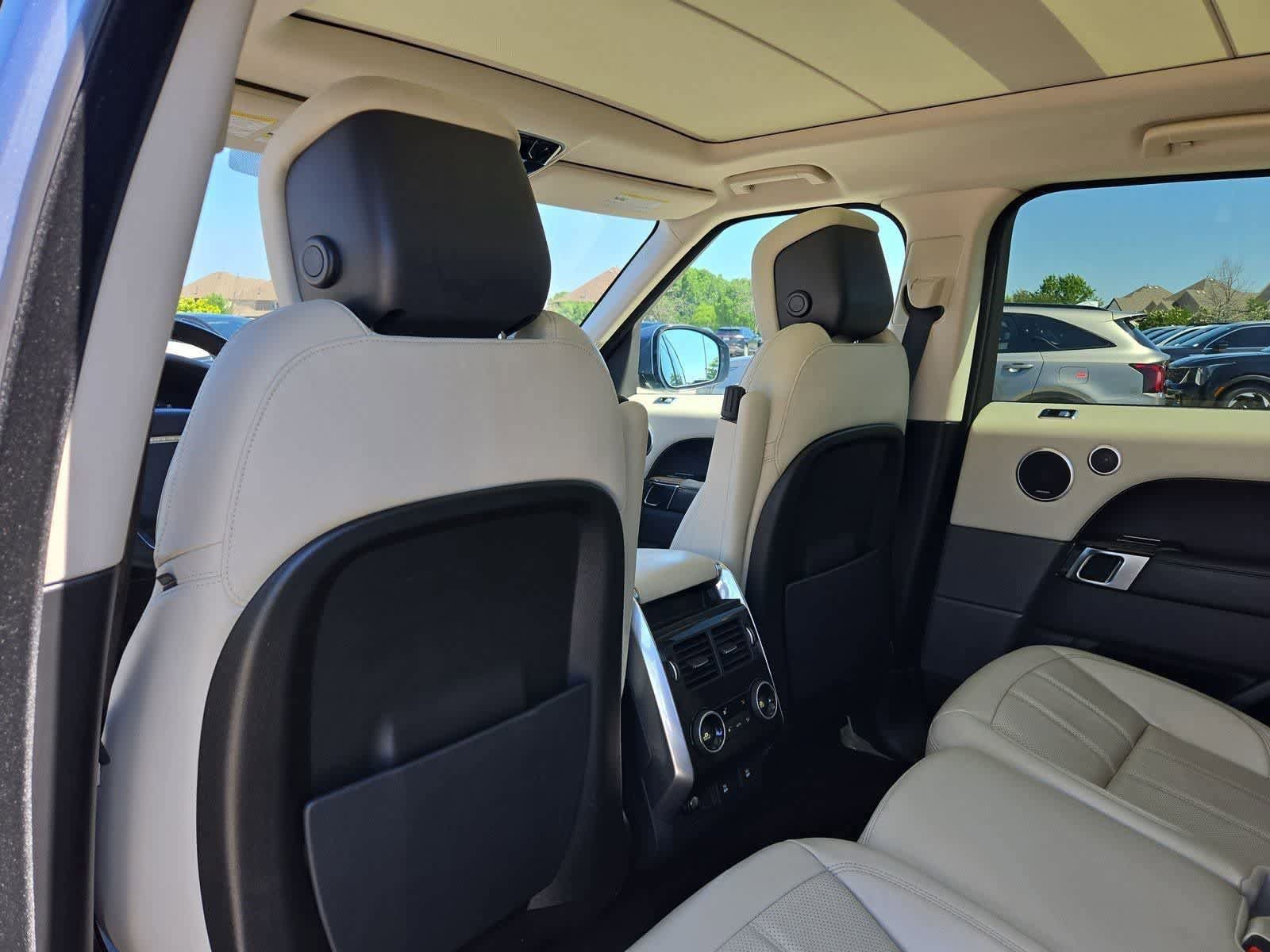 Used 2019 Land Rover Range Rover Sport HSE AWD/4WD image 16