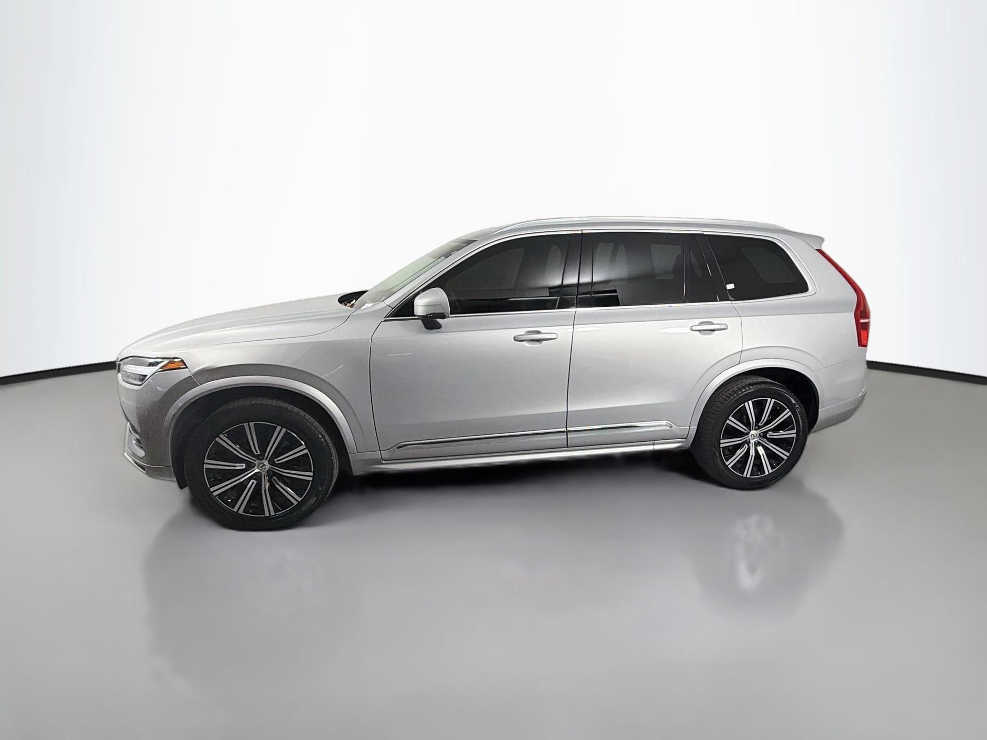 Used 2024 Volvo XC90 B5 Core w/ Protection Package Premier AWD/4WD image 9