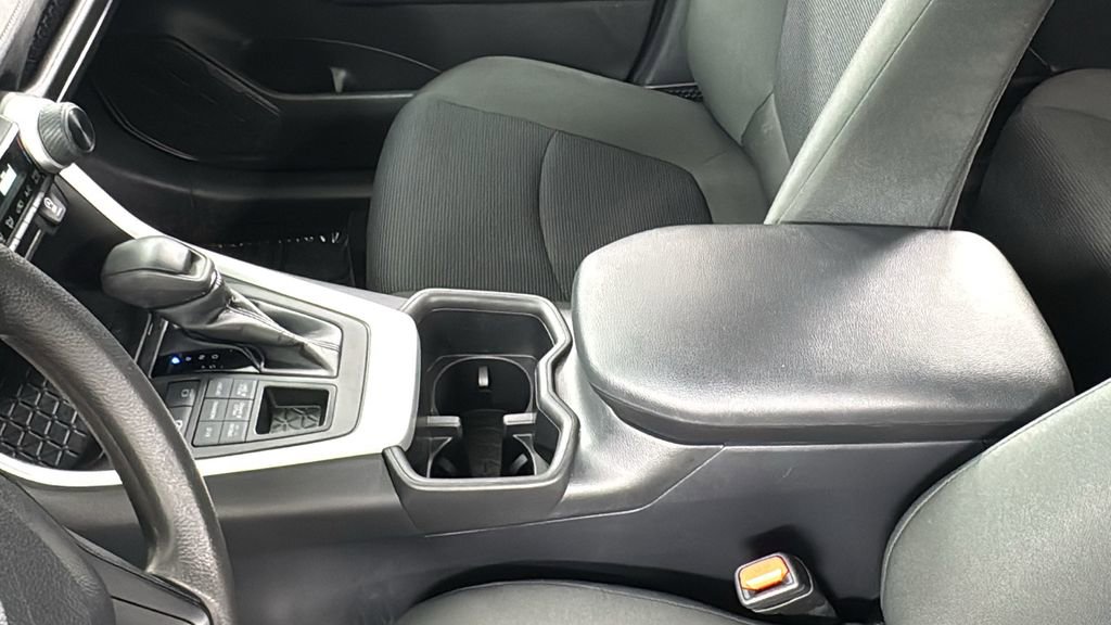 Used 2024 Toyota RAV4 LE image 33
