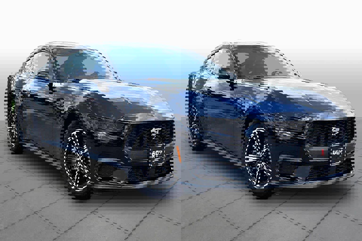 Used 2025 Ford Mustang Premium image 3