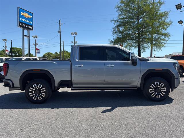 Used 2024 GMC Sierra 2500 Denali Ultimate image 4