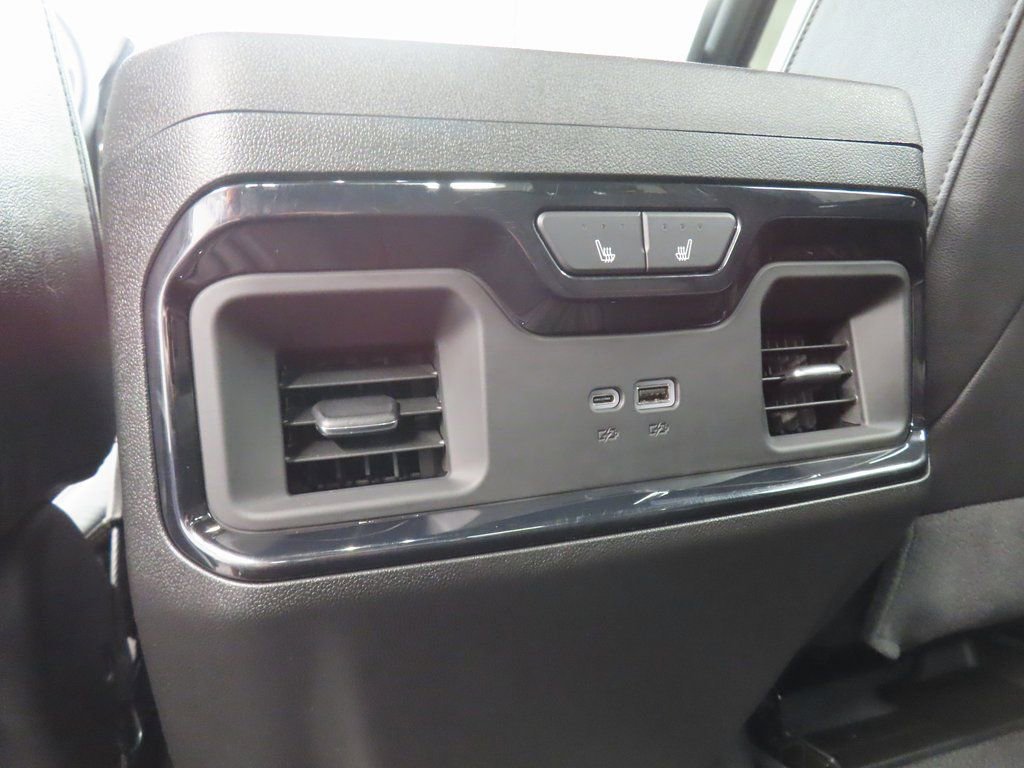 Used 2025 GMC Sierra 3500 AT4 w/ AT4 Premium Plus Package image 11