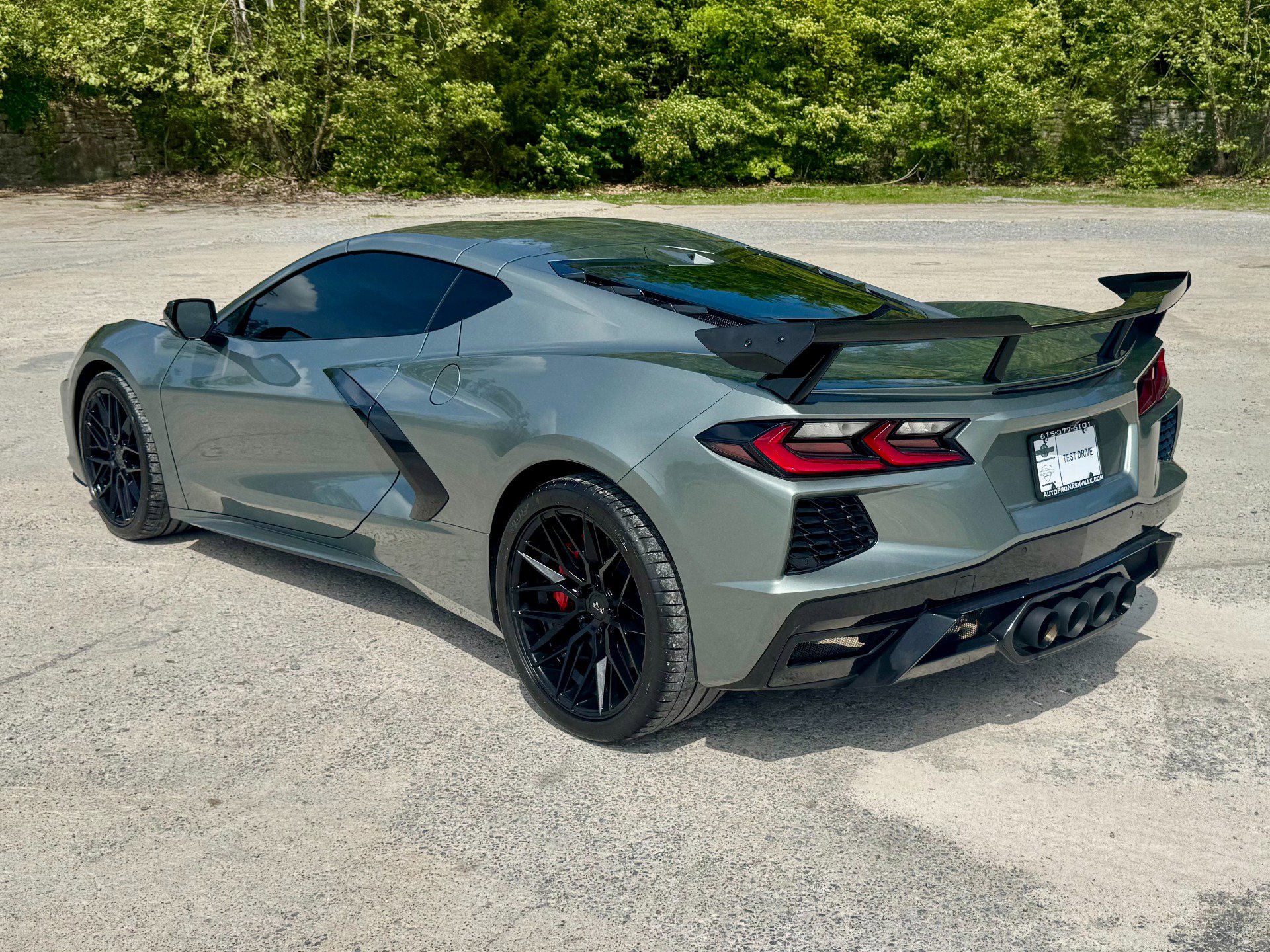 Used 2023 Chevrolet Corvette Stingray Premium Cpe w/ Z51 Performance Package RWD image 3