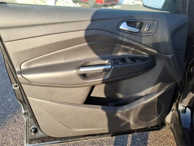 Used 2017 Ford Escape SE image 9