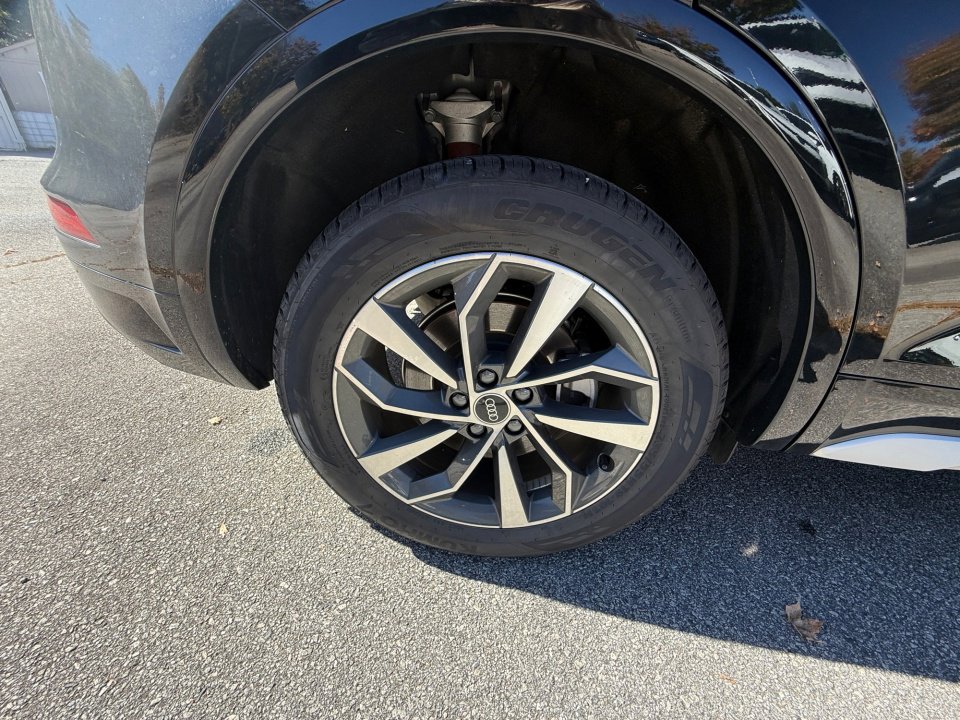 Used 2025 Audi Q5 2.0T Premium Plus w/ Premium Plus Package image 23