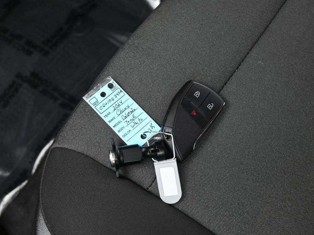 Used 2024 Chevrolet Colorado Trail Boss image 17