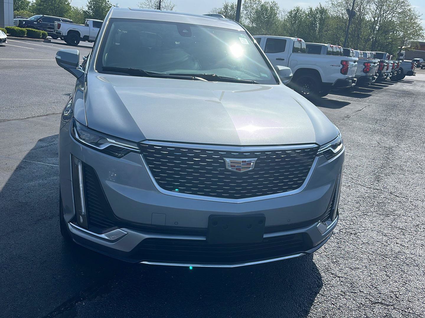 Used 2025 Cadillac XT6 Premium Luxury AWD/4WD image 8