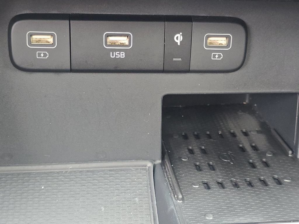 Used 2024 Kia Carnival SX Prestige FWD image 31