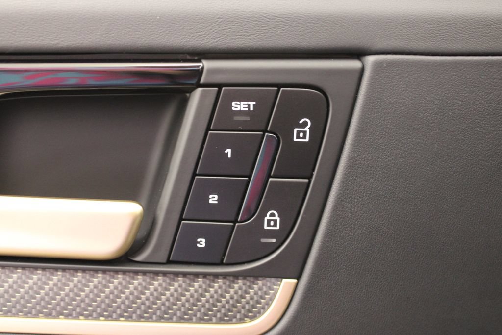 Certified 2026 Porsche Cayenne GTS AWD/4WD image 25