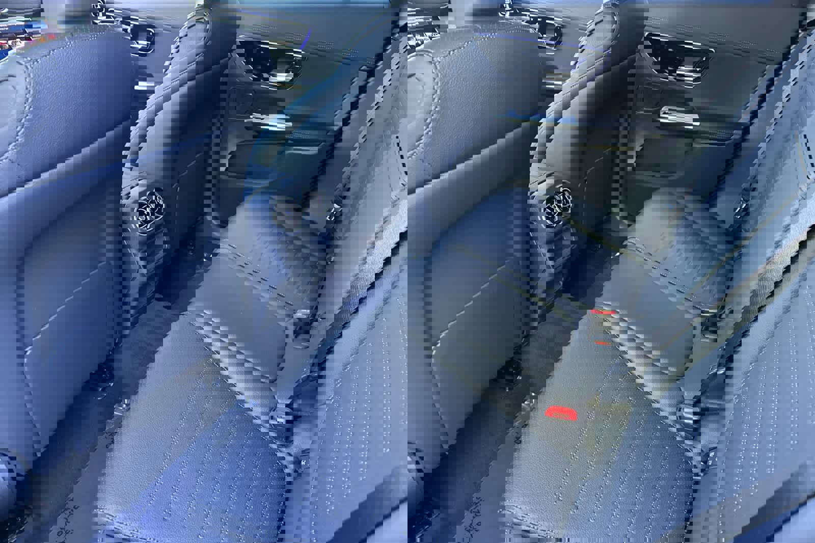 New 2026 Mercedes-Benz GLC 300 4MATIC image 11