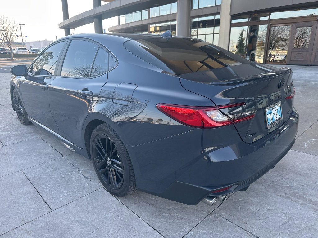 Used 2025 Toyota Camry SE w/ Convenience Package image 3