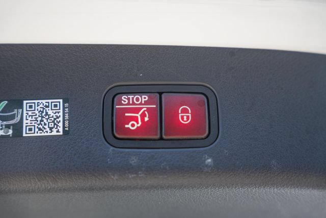 Certified 2025 Mercedes-Benz GLC 300 4MATIC w/ Driver Assistance Package image 11
