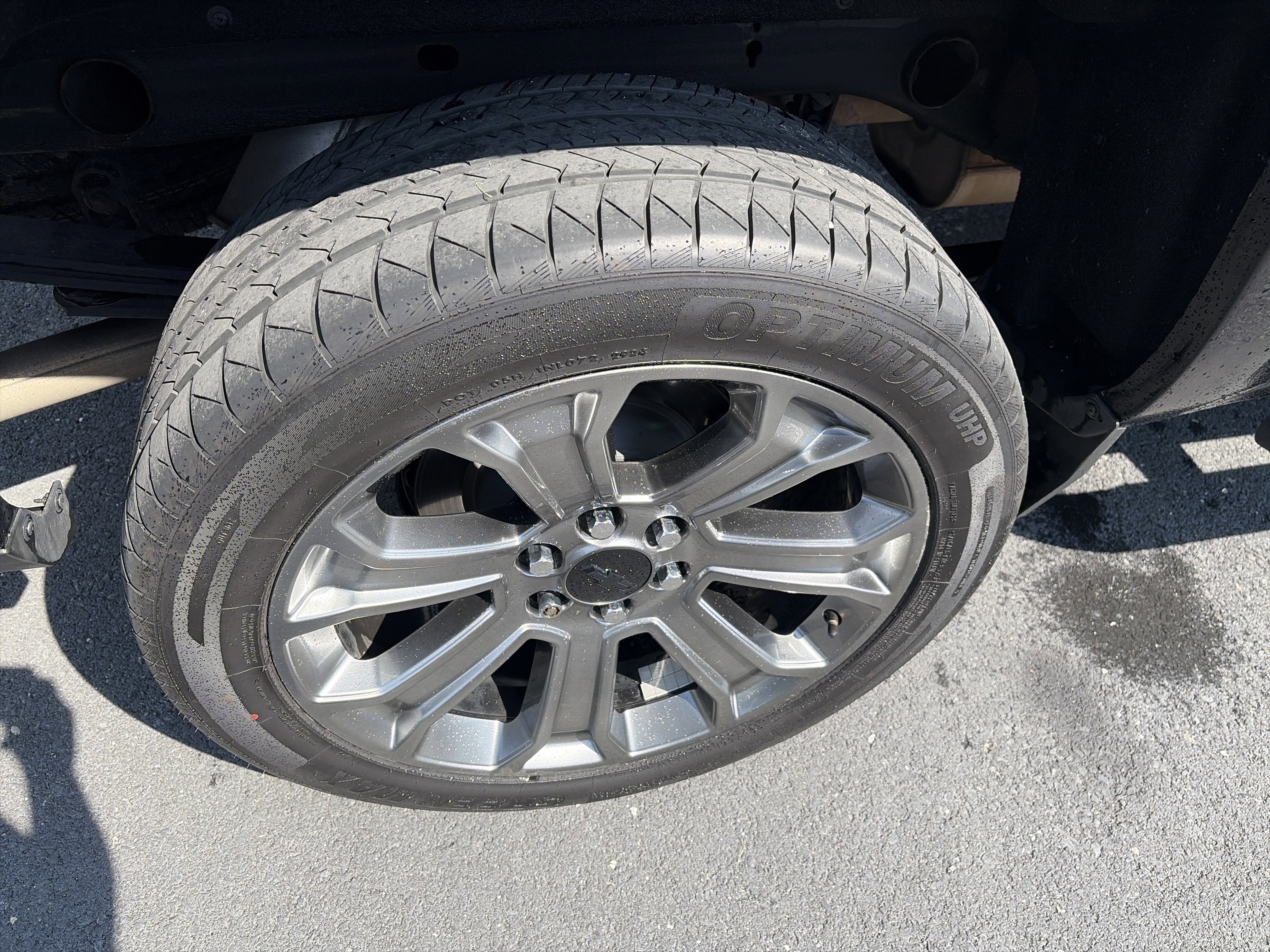 Used 2018 Chevrolet Silverado 1500 LT w/ All Star Edition image 13