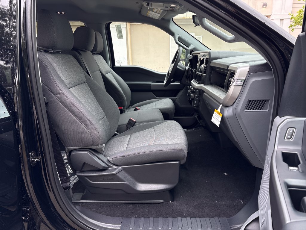 New 2026 Ford F250 4x4 Crew Cab Super Duty image 5
