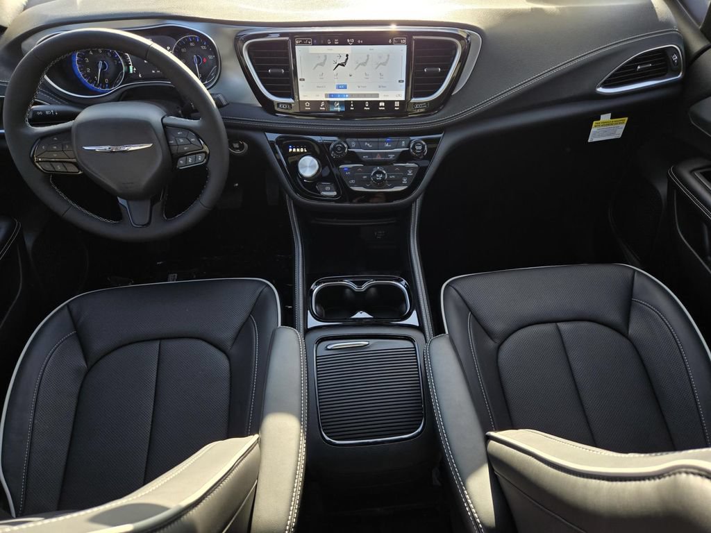 New 2026 Chrysler Pacifica Limited w/ S Appearance Package FWD image 14