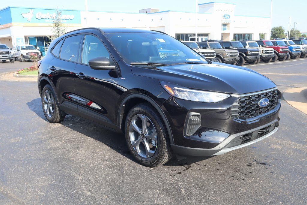 New 2025 Ford Escape ST-Line w/ Cold Weather Package