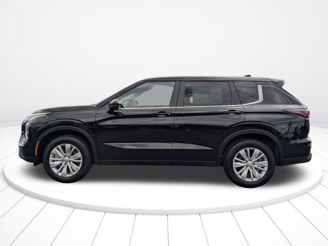 New 2026 Mitsubishi Outlander ES FWD image 6