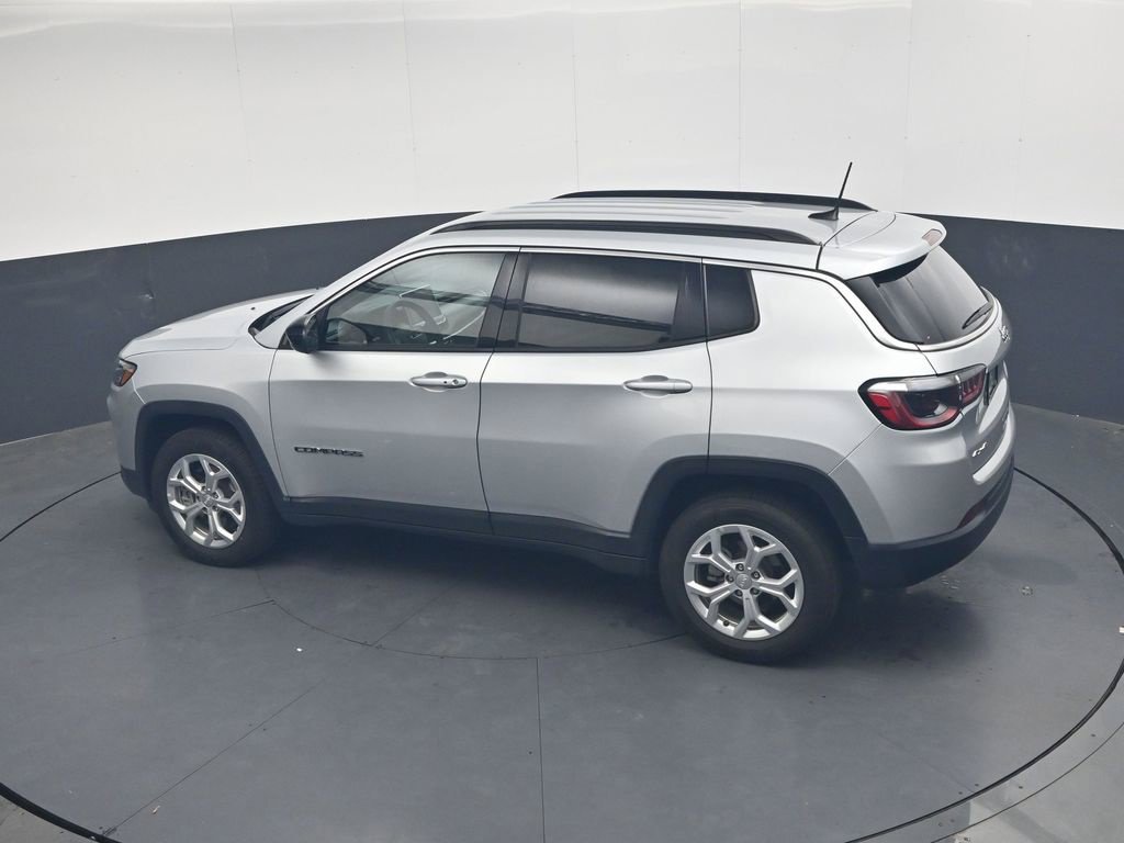 Used 2024 Jeep Compass Latitude AWD/4WD image 30
