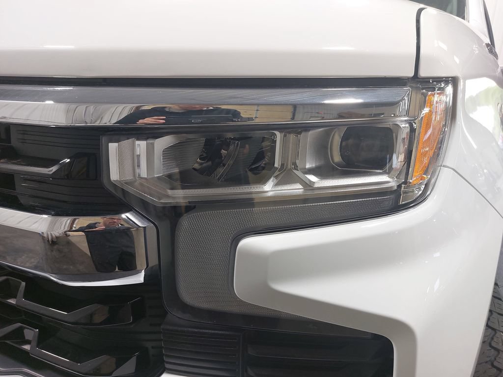 Used 2024 Chevrolet Silverado 1500 LT AWD/4WD image 31