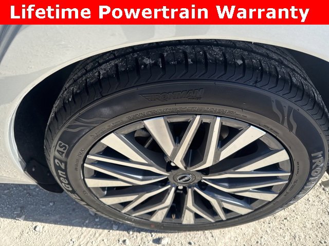 Used 2024 Nissan Altima 2.5 SV image 9