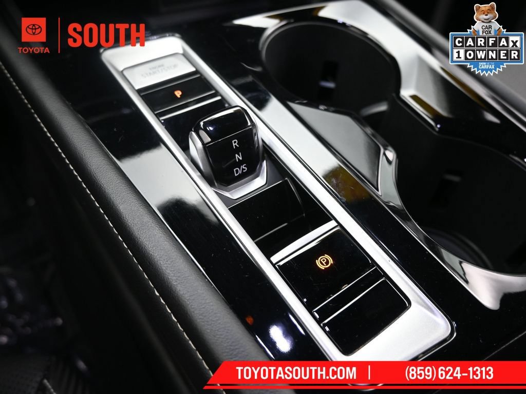 Used 2024 Volkswagen Atlas Cross Sport SE FWD image 34