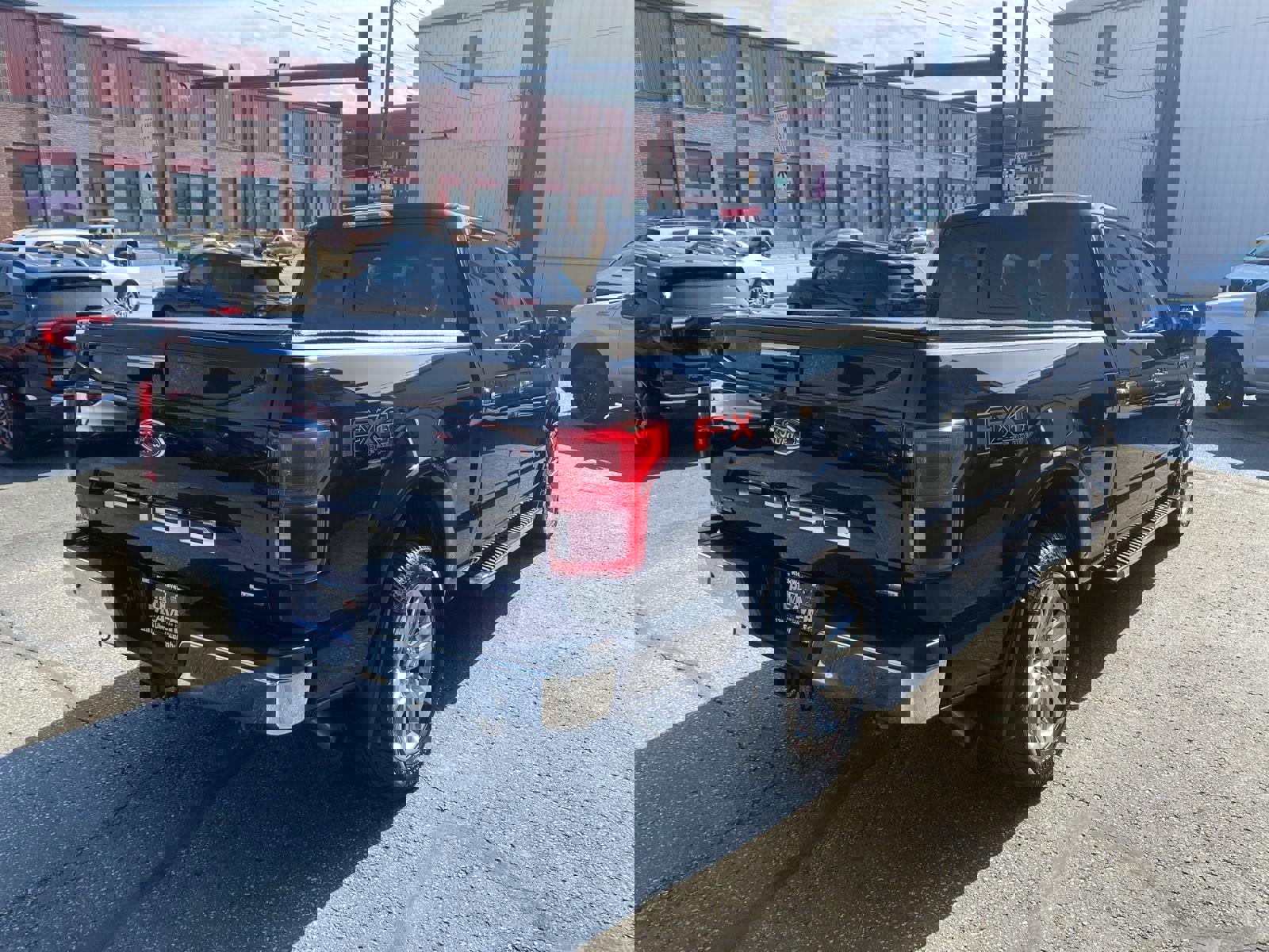 Used 2020 Ford F150 Lariat w/ Equipment Group 502A Luxury AWD/4WD image 8