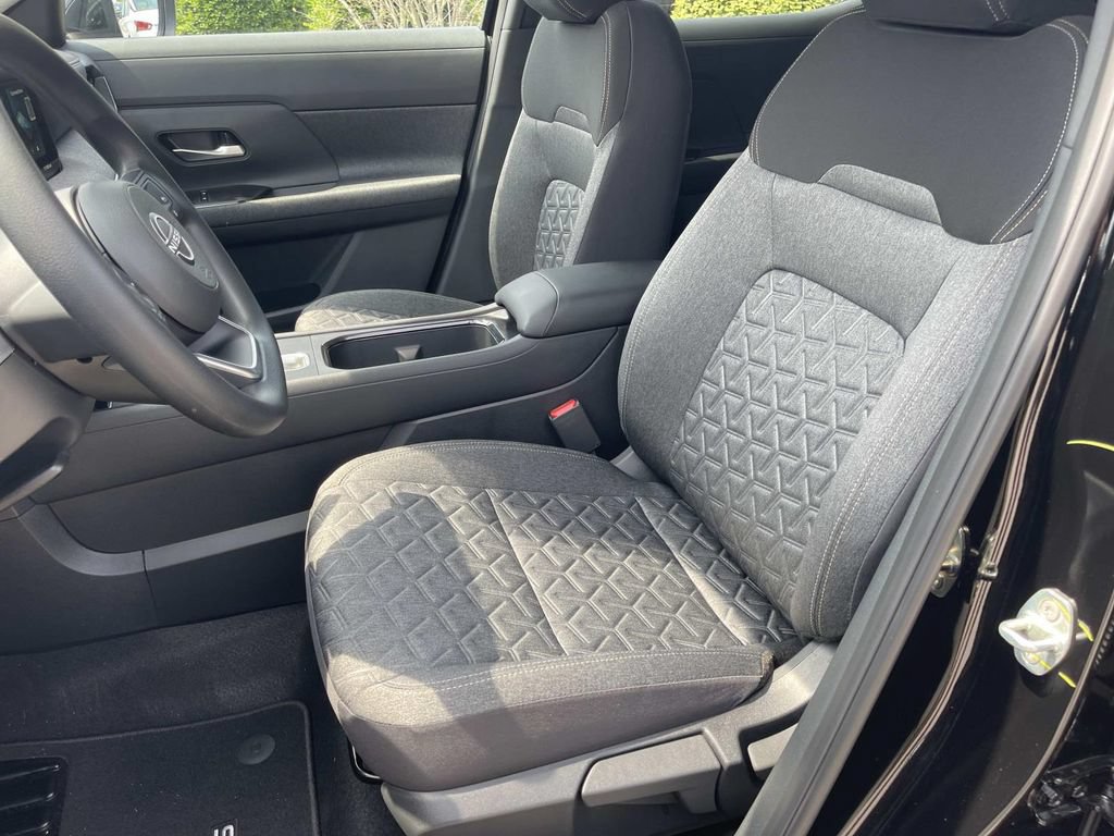 New 2026 Nissan Kicks SV w/ Cold Weather Package FWD image 19