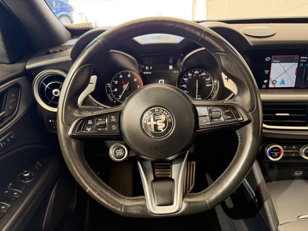 Used 2023 Alfa Romeo Stelvio Veloce AWD/4WD image 23