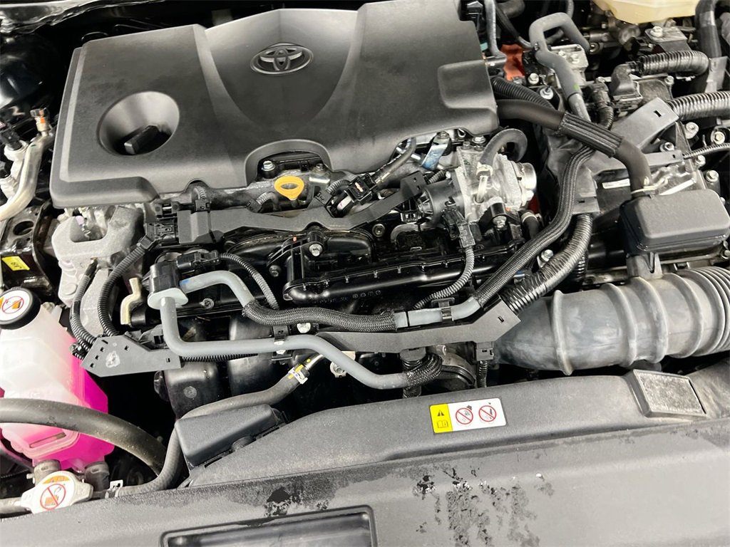 Used 2025 Toyota Camry SE image 24