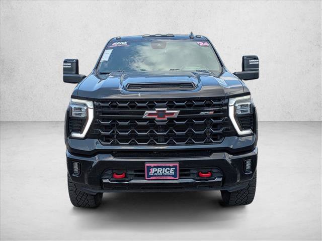 Used 2024 Chevrolet Silverado 2500 ZR2 w/ Technology Package AWD/4WD image 2