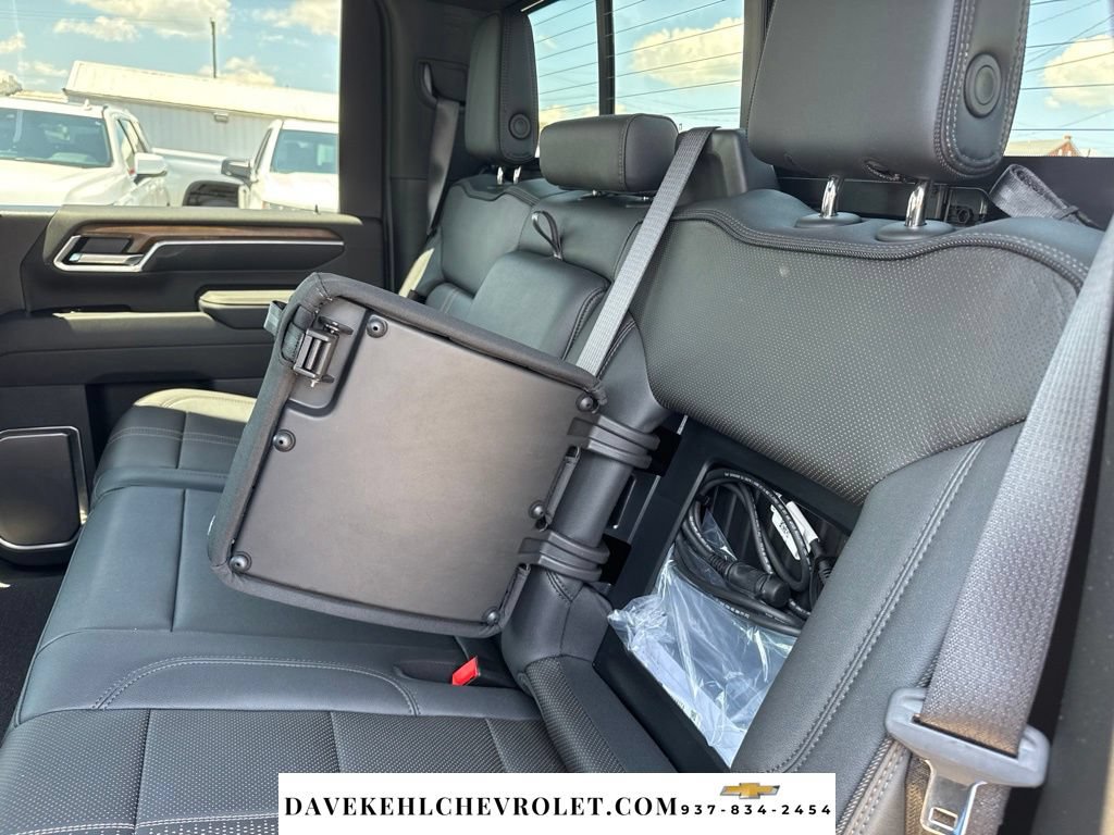 Used 2025 Chevrolet Silverado 3500 High Country w/ High Country Premium Package AWD/4WD image 22