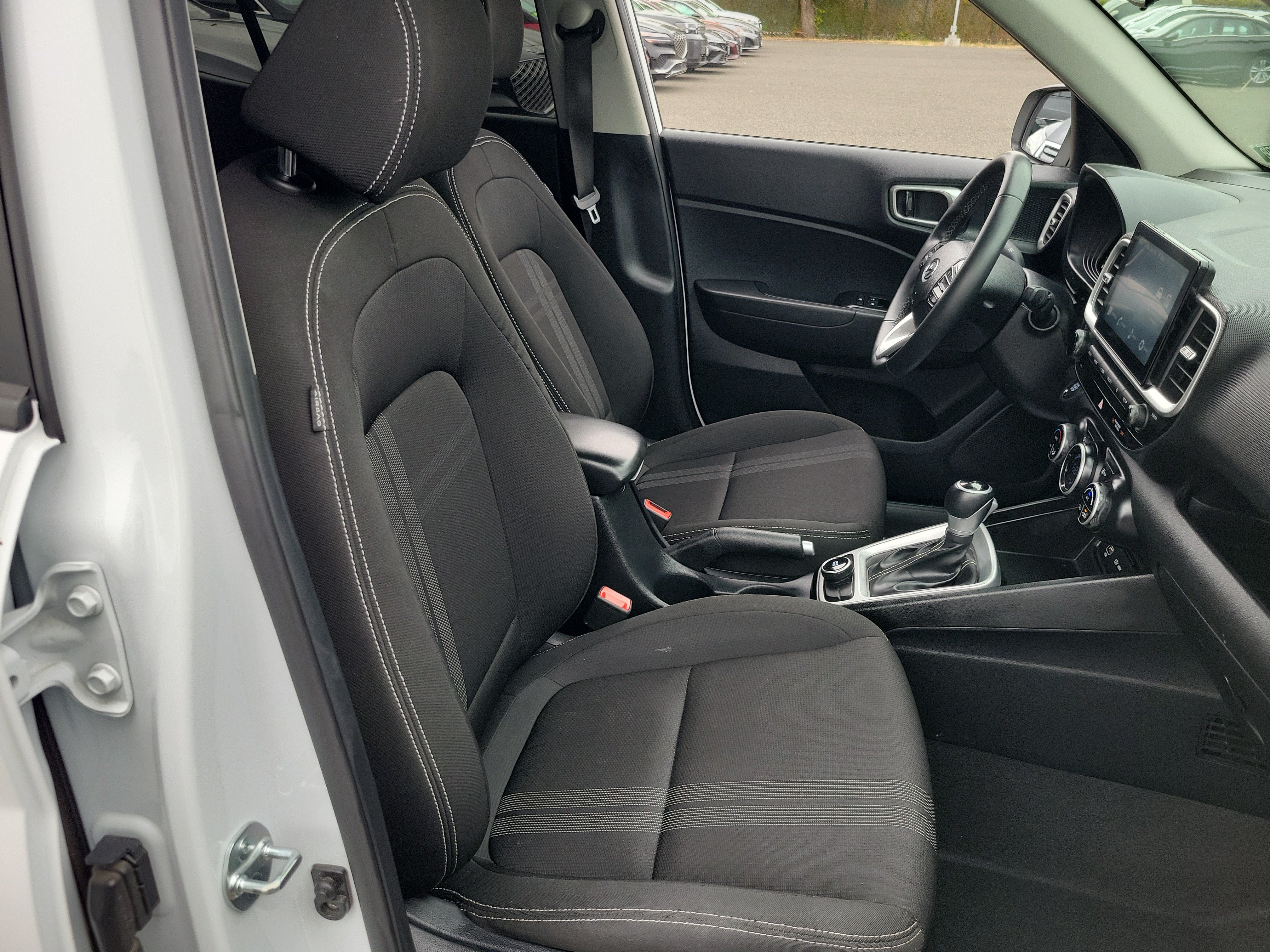 Certified 2024 Hyundai Venue SEL FWD image 19
