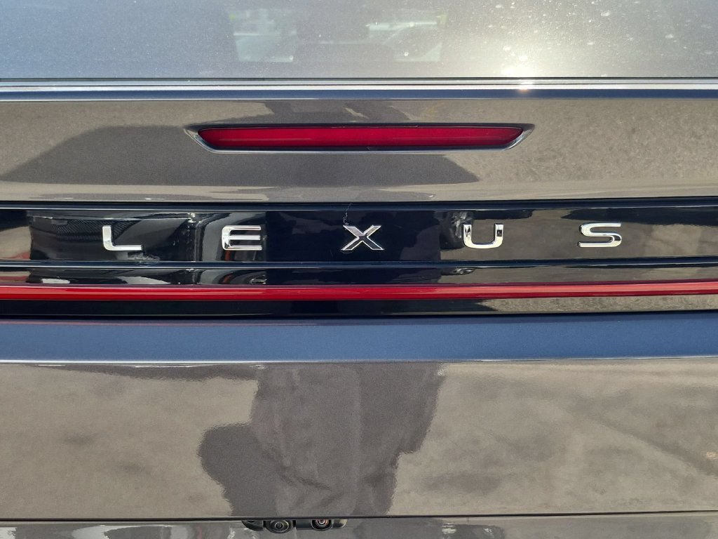 Used 2023 Lexus RZ 450e Premium w/ Technology Package AWD/4WD image 24