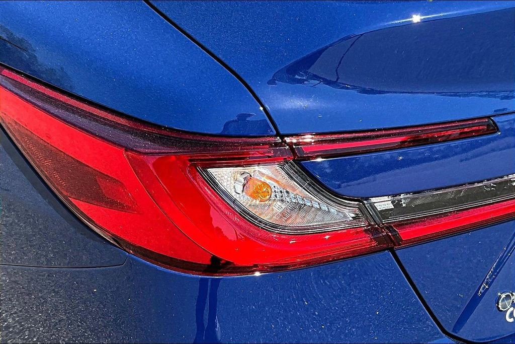 Used 2026 Toyota Camry SE image 25