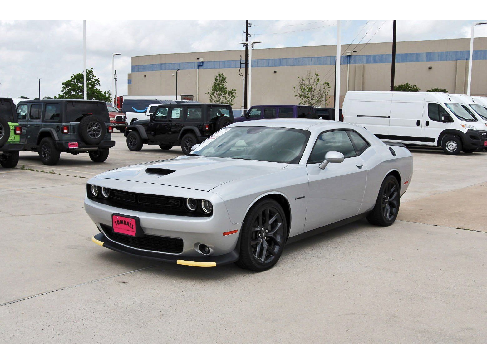 Used 2022 Dodge Challenger R/T w/ Plus Package RWD image 3