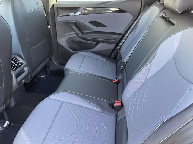 New 2026 Volkswagen Tiguan SE R-Line FWD image 23