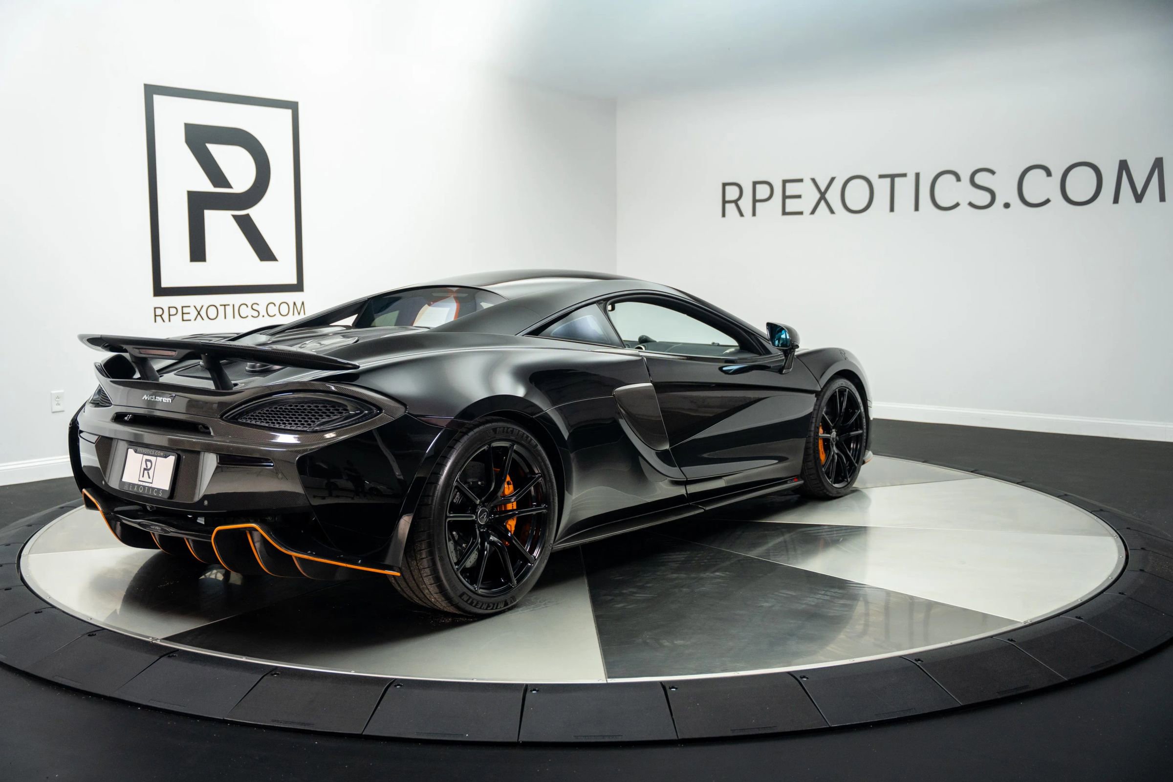 Used 2017 McLaren 570S Coupe image 4